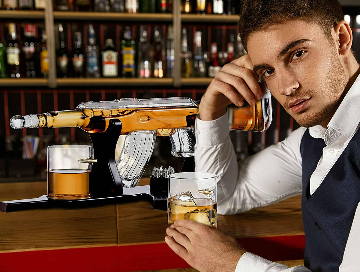 Bezrat Gun Decanter With 2 Glasses