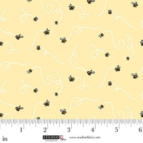 Classic Winnie - Bees - Yellow