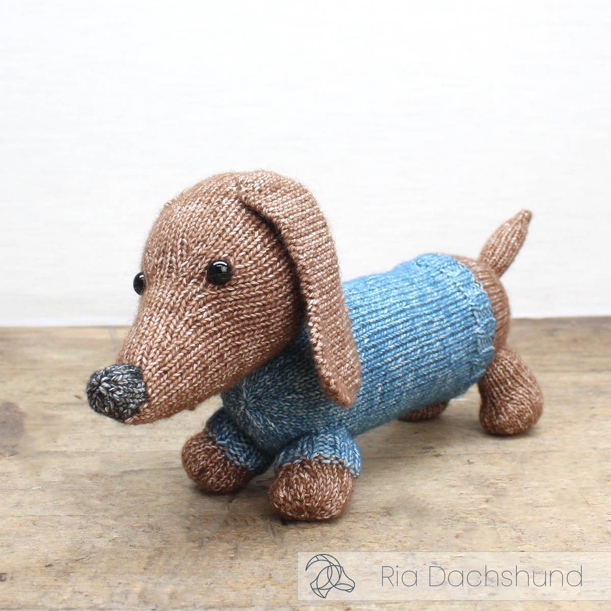 DIY Knitting Kit – Ria Dachshund