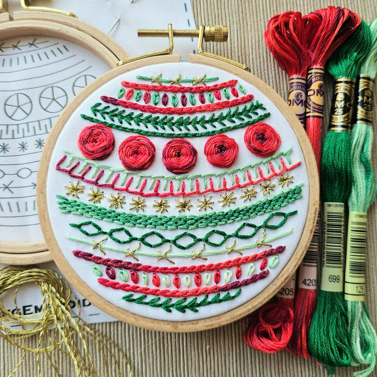 "Deck the Halls" holiday ornament kit